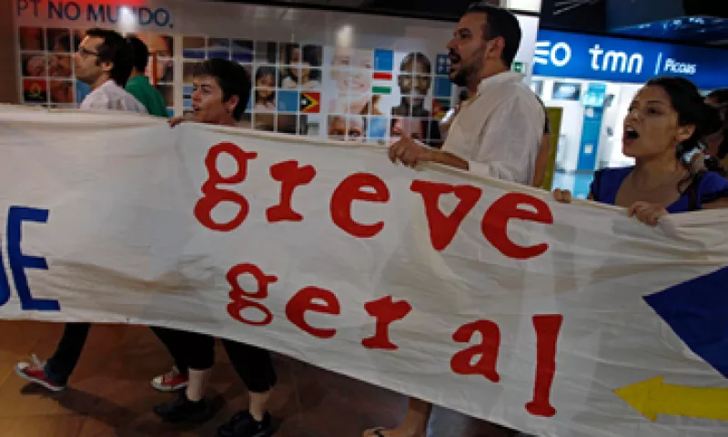 Los sindicatos buscan que el Gobierno portugués relaje las medidas de austeridad para impulsar la economía. (Foto: Reuters)