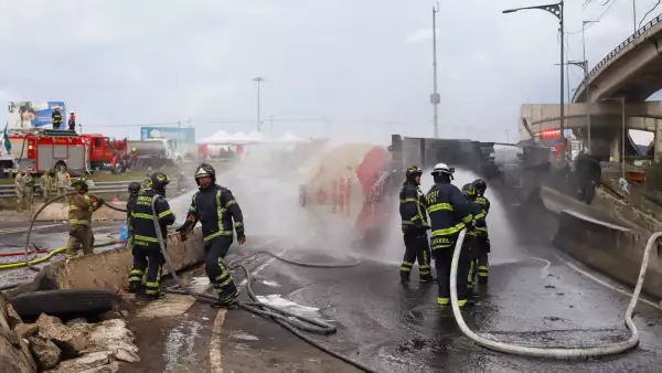 Explosión de pipa en Puente la Concordia: hay cinco personas muertas y 90 lesionadas