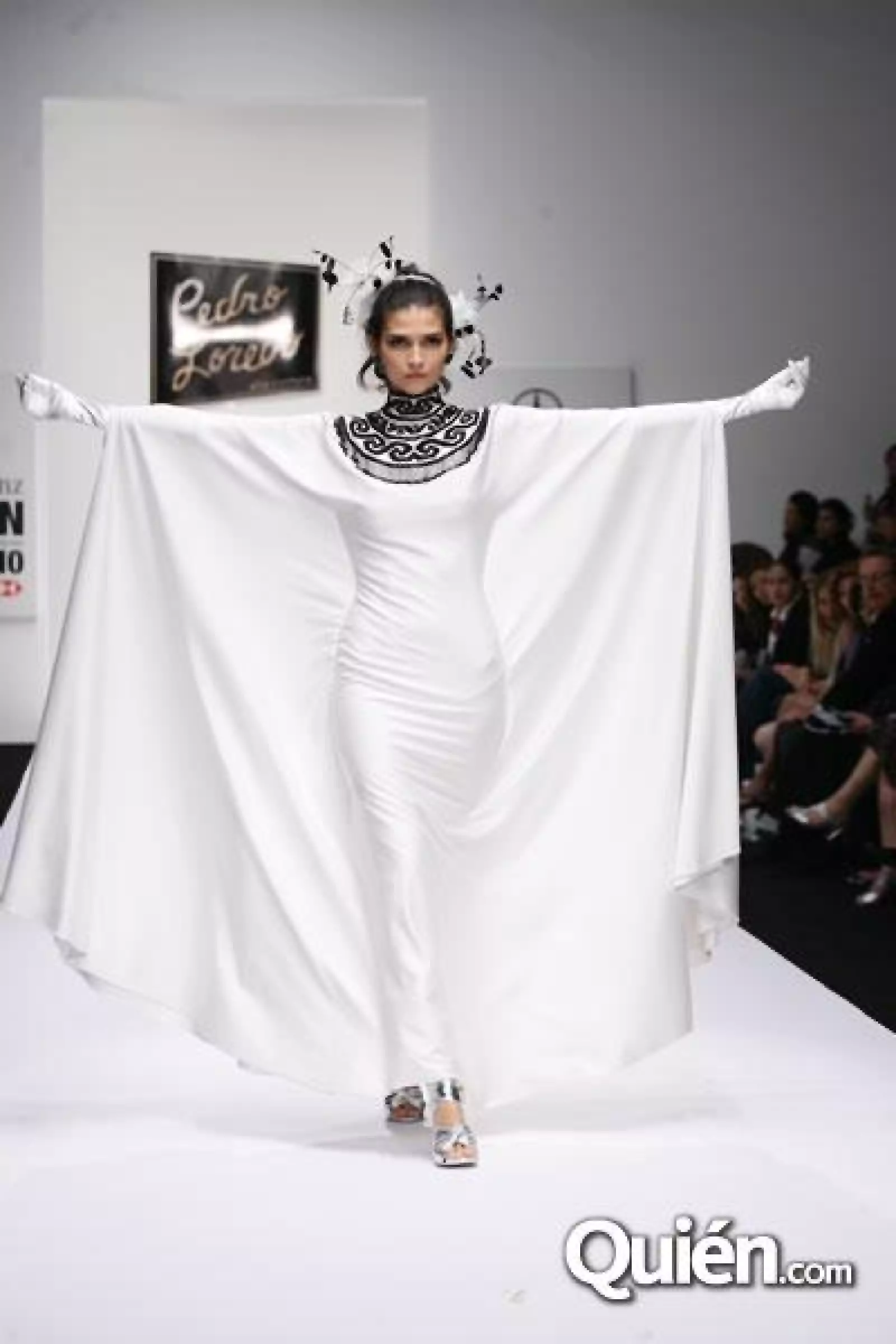 MBFM Pasarela Pedro Loredo