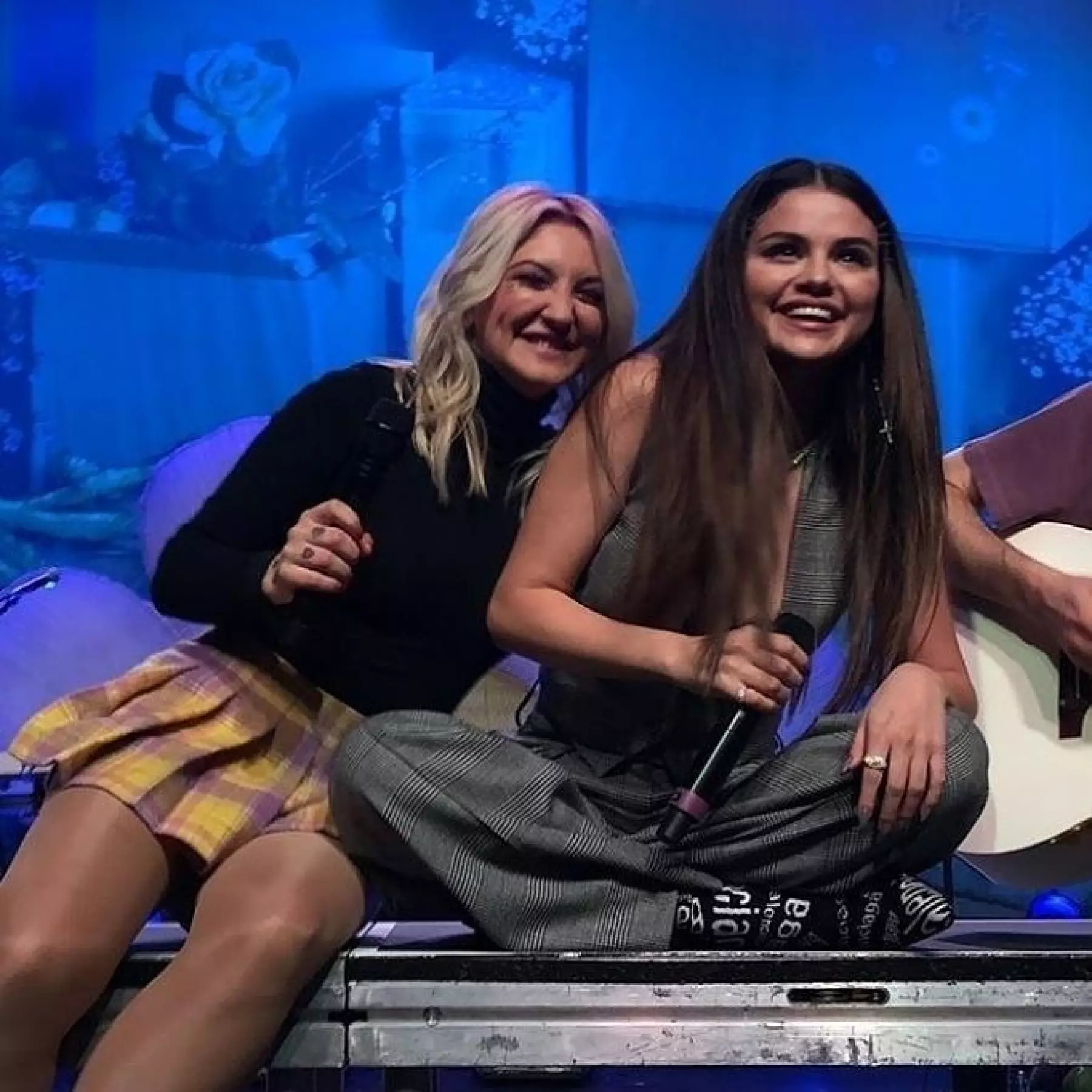 Julia Michaels y Selena Gomez