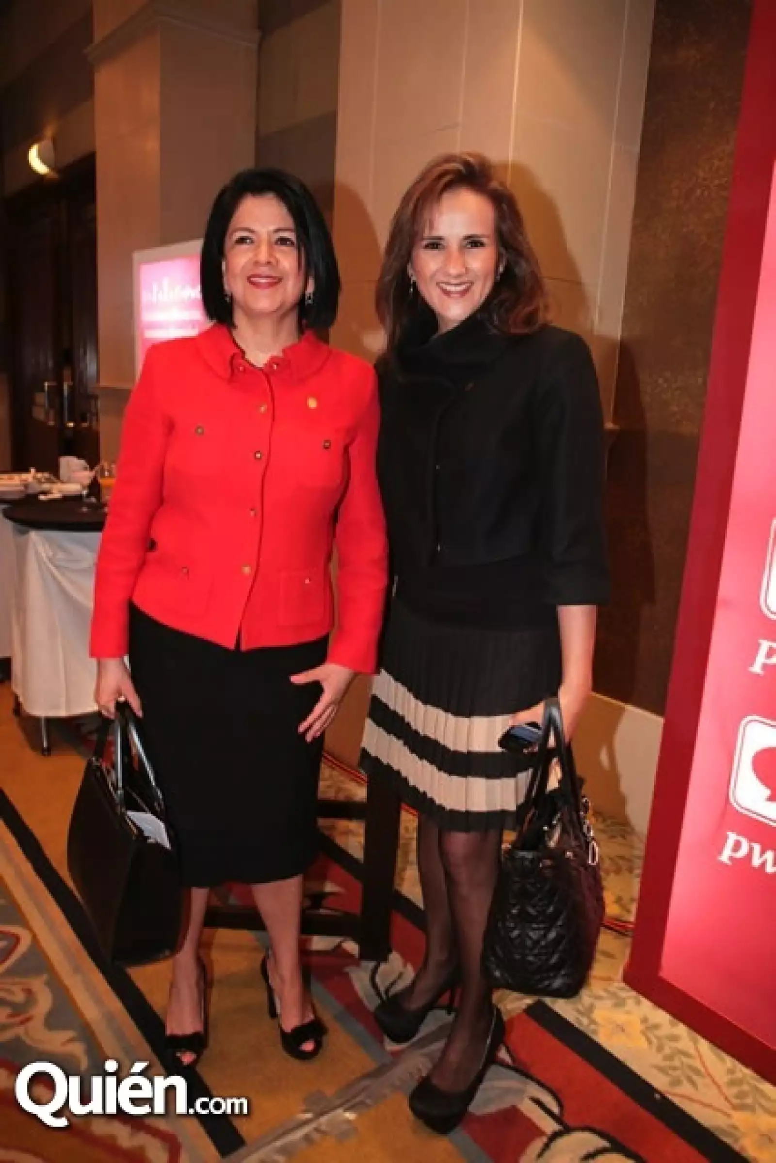 Pilar García,Cecilia Vega