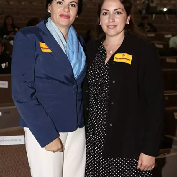 Verónica González,Hilda Zapien