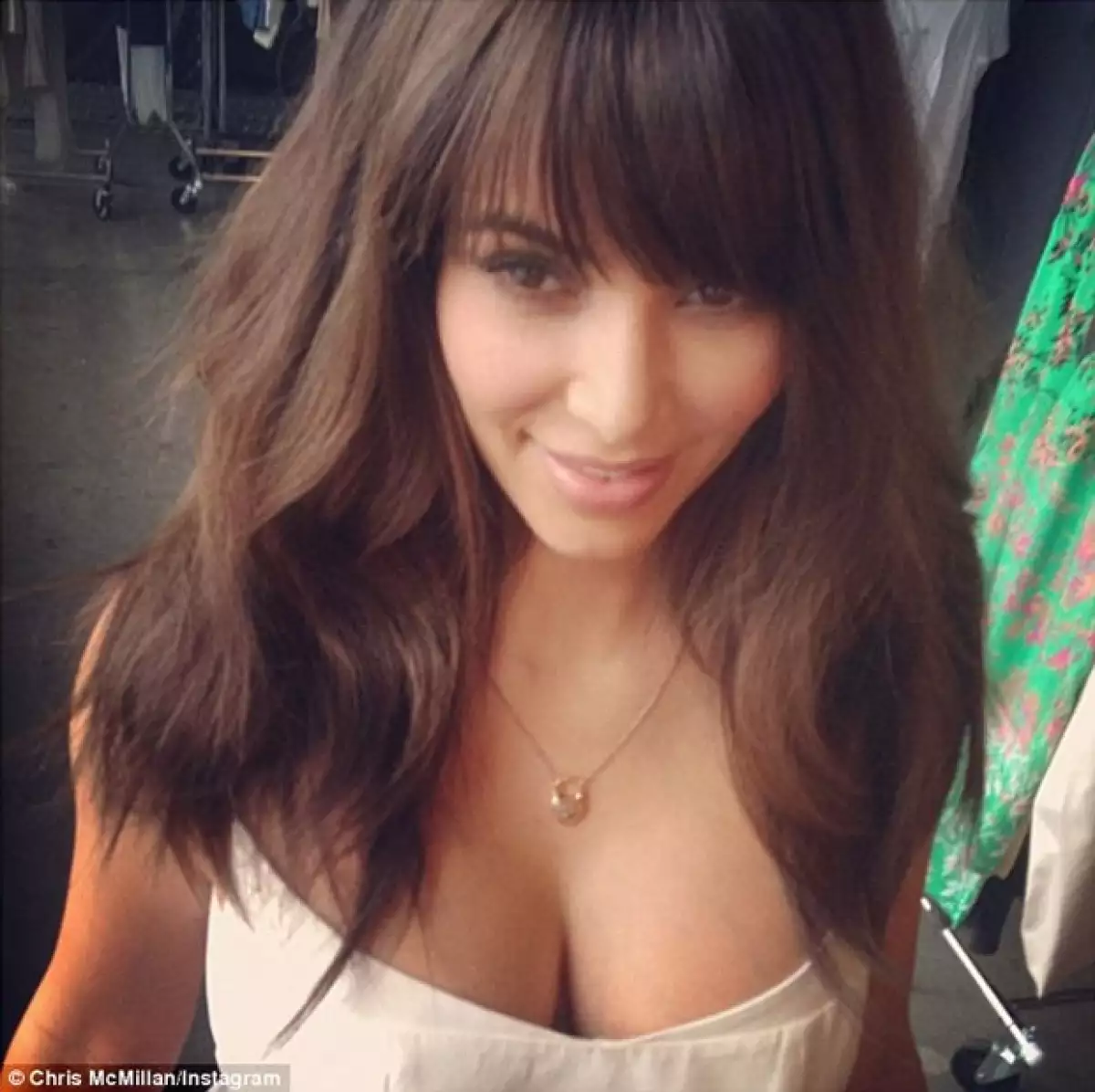 Ayer Kim compartió una fotografía de su nuevo look, además de ser captada luciéndolo como una diva en el aeropuerto de Los Ángeles.