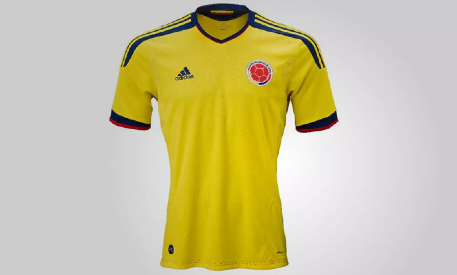 En su constante lucha por regresar a los primeros lugares, Hernán Darío ‘Bolillo’ Gómez llama a sus mejores hombres para esta justa continental. Puede comprar su jersey por 69.99 dólares.