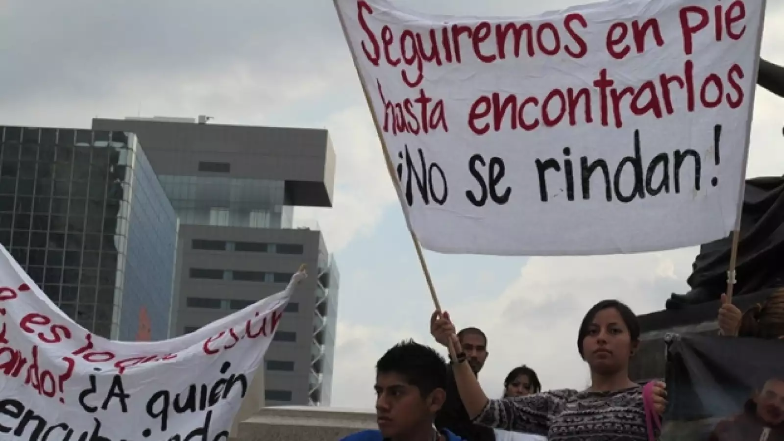 familiares, caso heaven, marcha