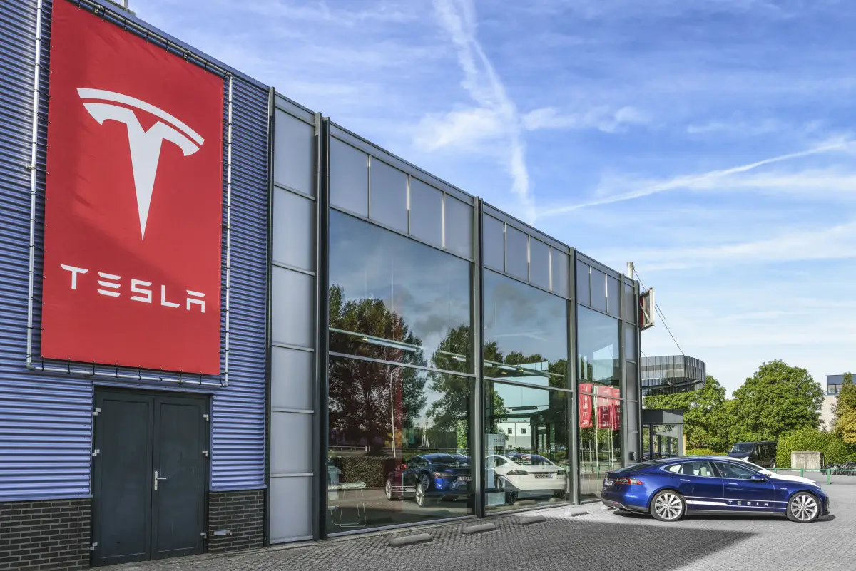 concesionaria de tesla