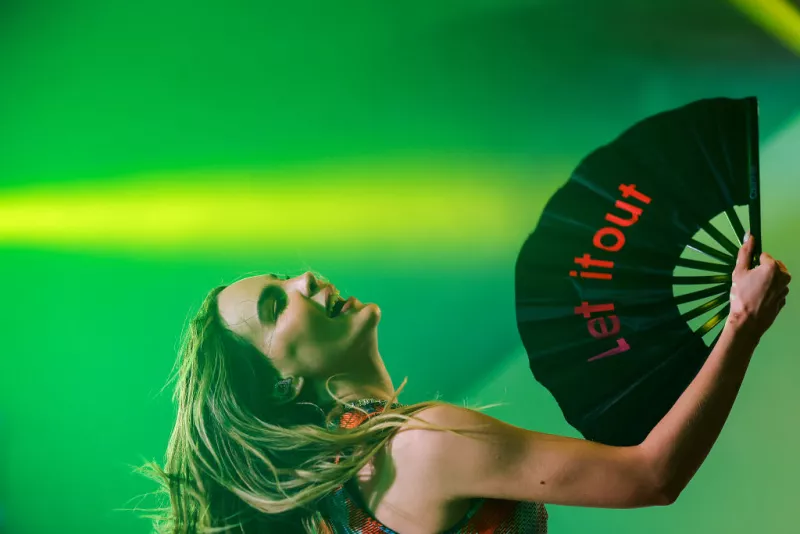 Calvin Klein - Let It Out