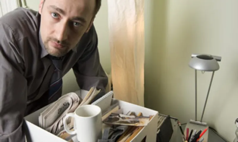 El despido es sinónimo de un futuro incierto, y si se da en temporada festiva es un golpe más fuerte a la autoestima del empleado, dicen expertos. (Foto: Thinkstock)