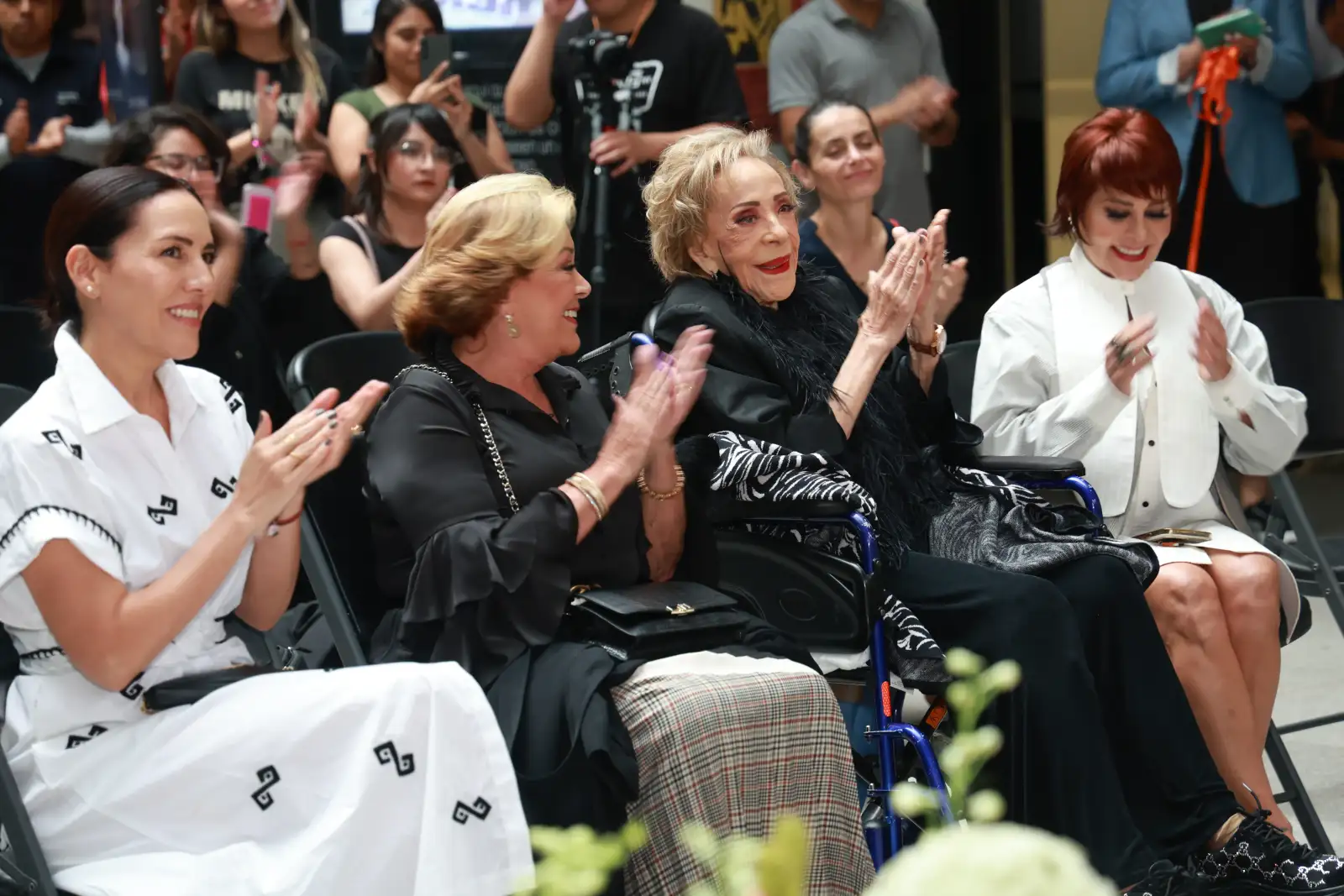 Stephanie Salas, Sylvia Pasquel,  Silvia Pinal y Alejandra Guzm