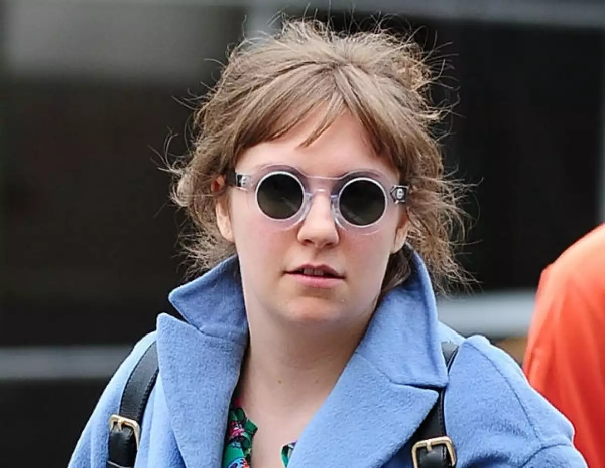 Lena Dunham ha expresado lo bien que se siente con su apariencia física.