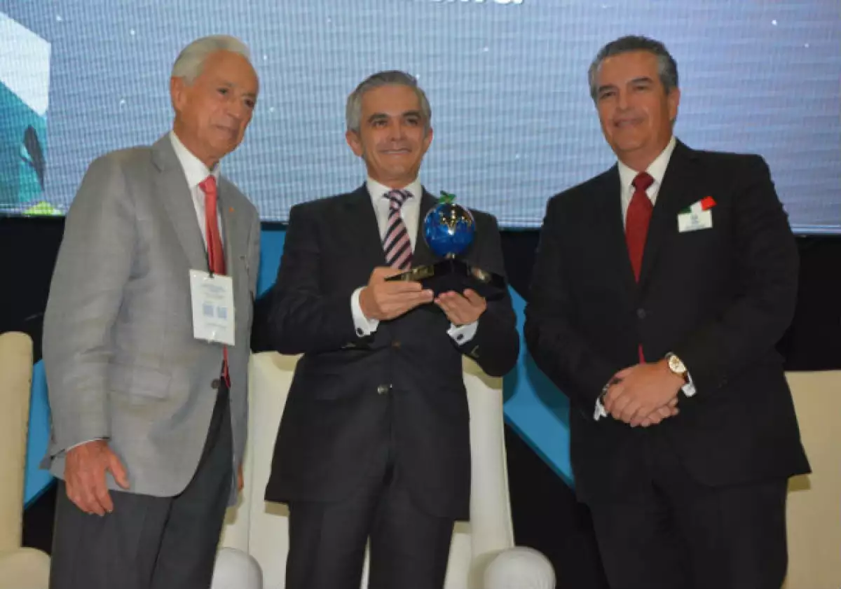 Mancera_CIHAC_premios