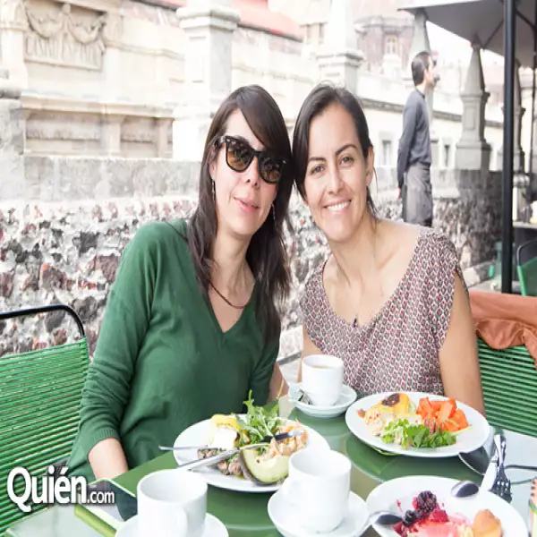 Nizaguie Albarrán y Paola Monsreal