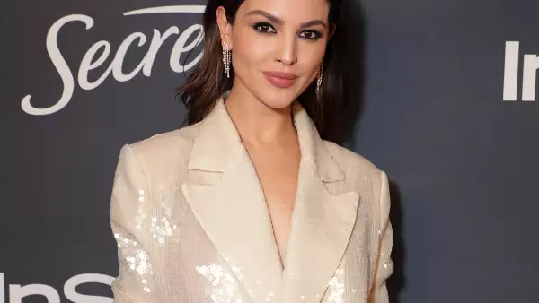 eiza-gonzalez-golden-globes.jpg