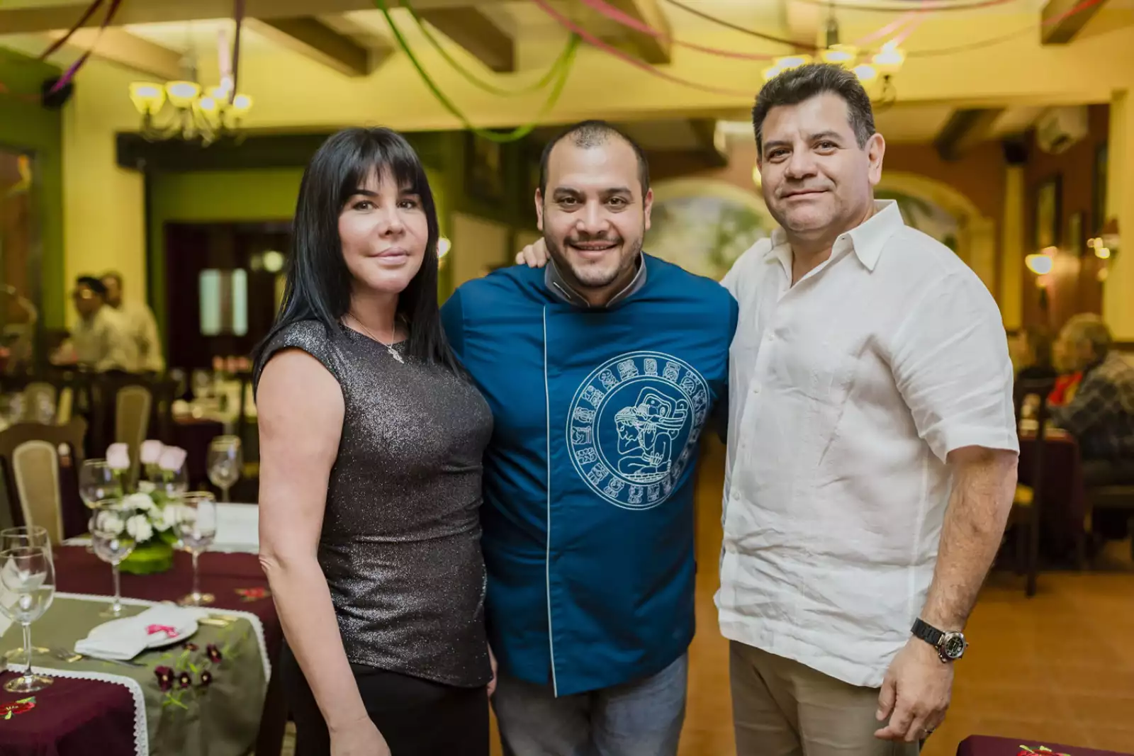 Cena Rosa de Gala en LA TRADICIÓN de Mérida