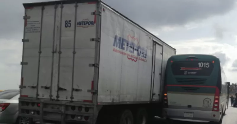 Accidente provoca cierre en la carretera México-Toluca, esta es la zona afectada