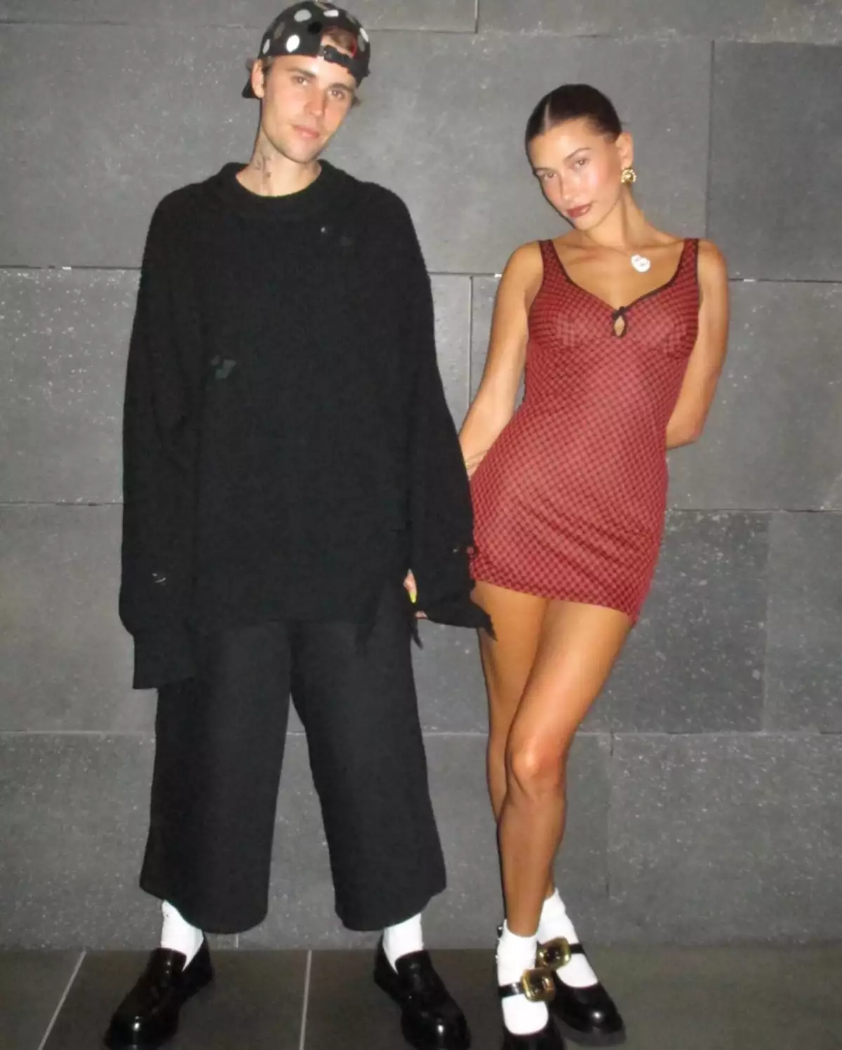 El internet asegura que Hailey Bieber está embarazada 