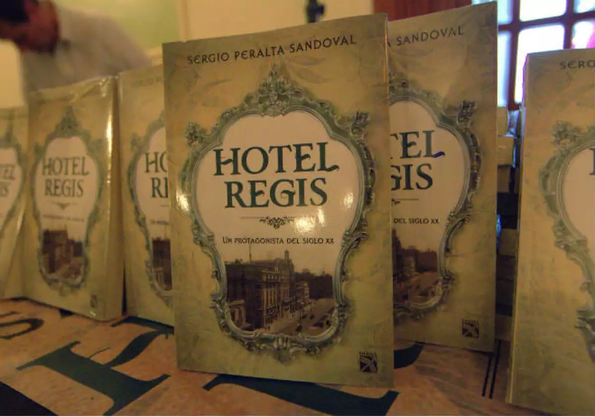 Libro Hotel Regis