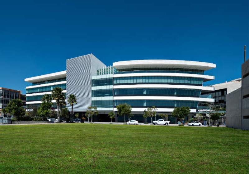Corporativo Angelópolis Portada
