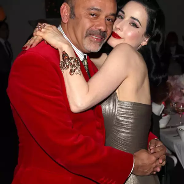 El estilo burlesco de Dita Von Teese fue el gancho ideal para cautivar a Christian Louboutin.