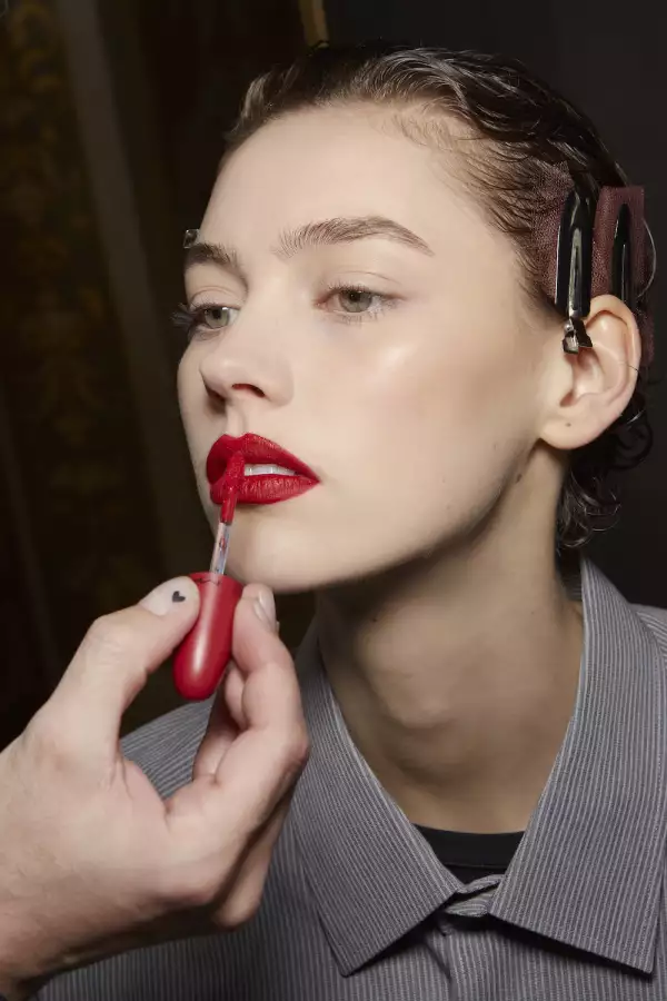 quitar manchas de maquillaje.jpg