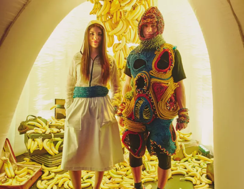 La University of the Arts London: Central Saint Martins realizó un concurso de moda para diseñadores con el tema Minions, los 10 diseños ganadores definitivamente llevaron la inspiración al extremo.