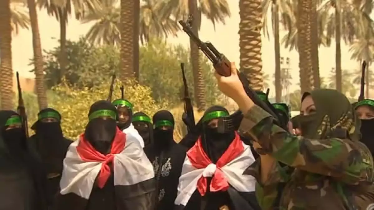 mujeres_iraq_armas_ak47