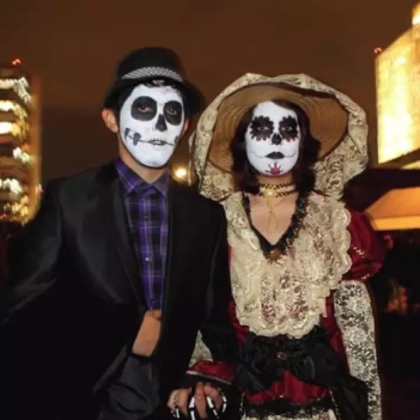 La UNAM recibe las ofrendas de muertos