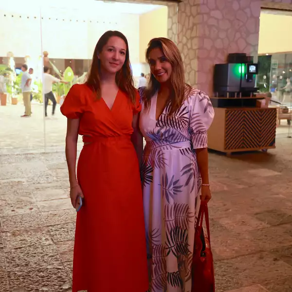 Claudia de Anda y Olga Muñoz 