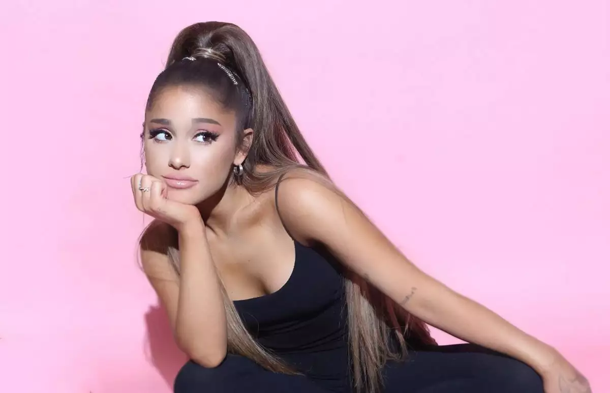 ariana-grande-tik-tok-doppelganger