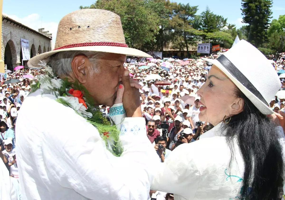 AMLO-IRMA-SERRANO