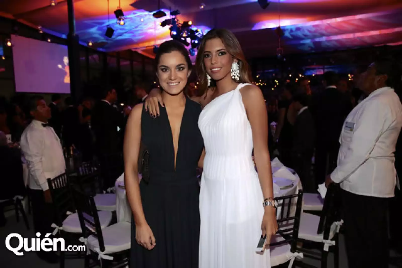 Lola García Sainz,Carlota Moreno