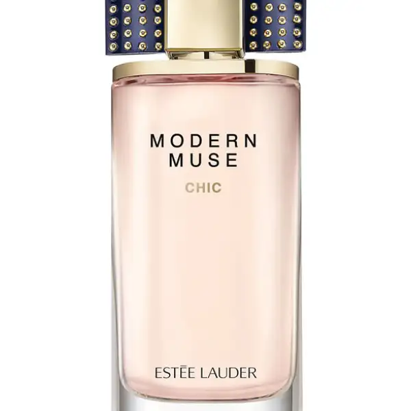 La presentación del Modern Muse Chic le encantará a la mujer que ama lo clásico con un toque de actualidad.