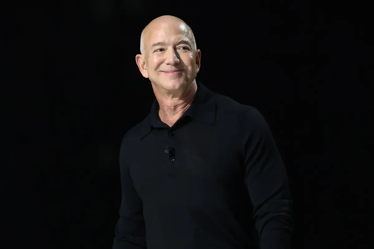 Jeff Bezos ficha por el Liverpool como accionista