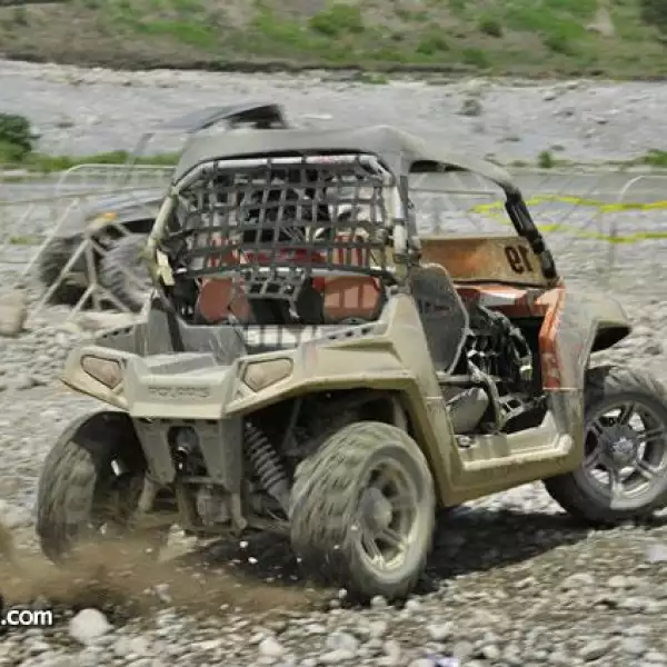 Moto Cross en Río Santa Catarina por Moto 21