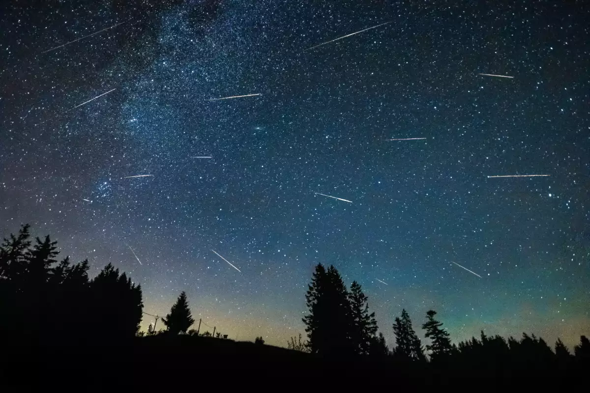 Marzo de 2025 ofrecerá múltiples oportunidades para la observación astronómica. Si las condiciones climáticas lo permiten, podrás disfrutar de estos fenómenos y explorar el cielo nocturno con mayor detalle. (iStock)