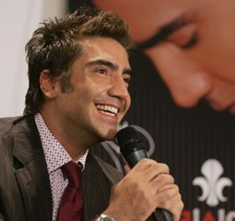 El cantante está interesado en tener un papel pequeño en la telenovela ‘Mañana es para siempre'.