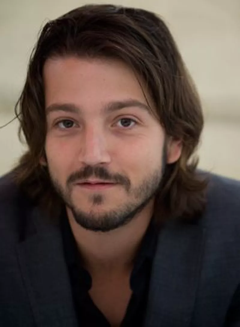 El mexicano Fernando Eimbcke también figura entre los competidores, se encuentra en la categoría de mejor película hispanoamericana.