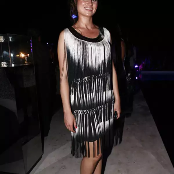Sandra Morales, la publisher de la revista Elle, con un vestido de la marca Patrizia Pepe.