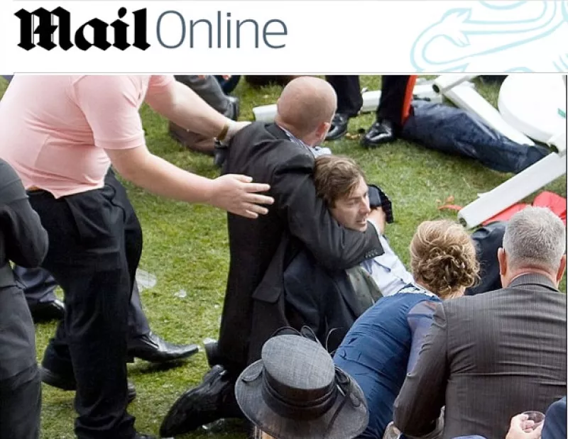 El distinguido evento de carrera de caballos, Royal Ascot, fue manchado por una riña entre algunos hombres que estaban bajo el influjo del alcohol.