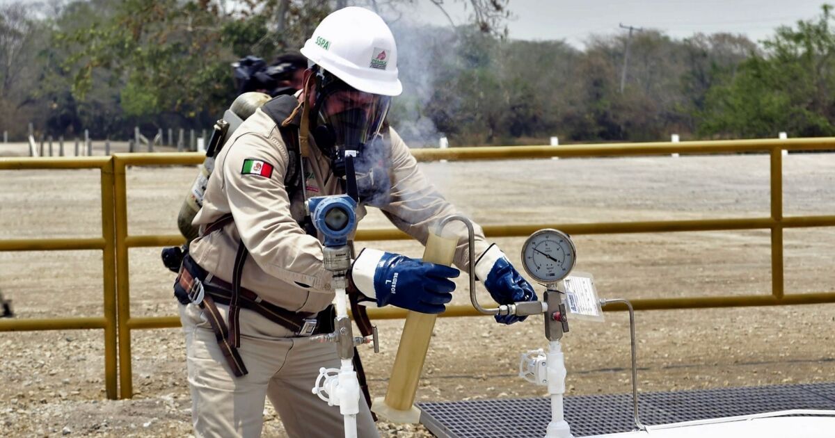 Bu, Pemex'in vaat ettiği üretim hedefini zorlaştırıyor