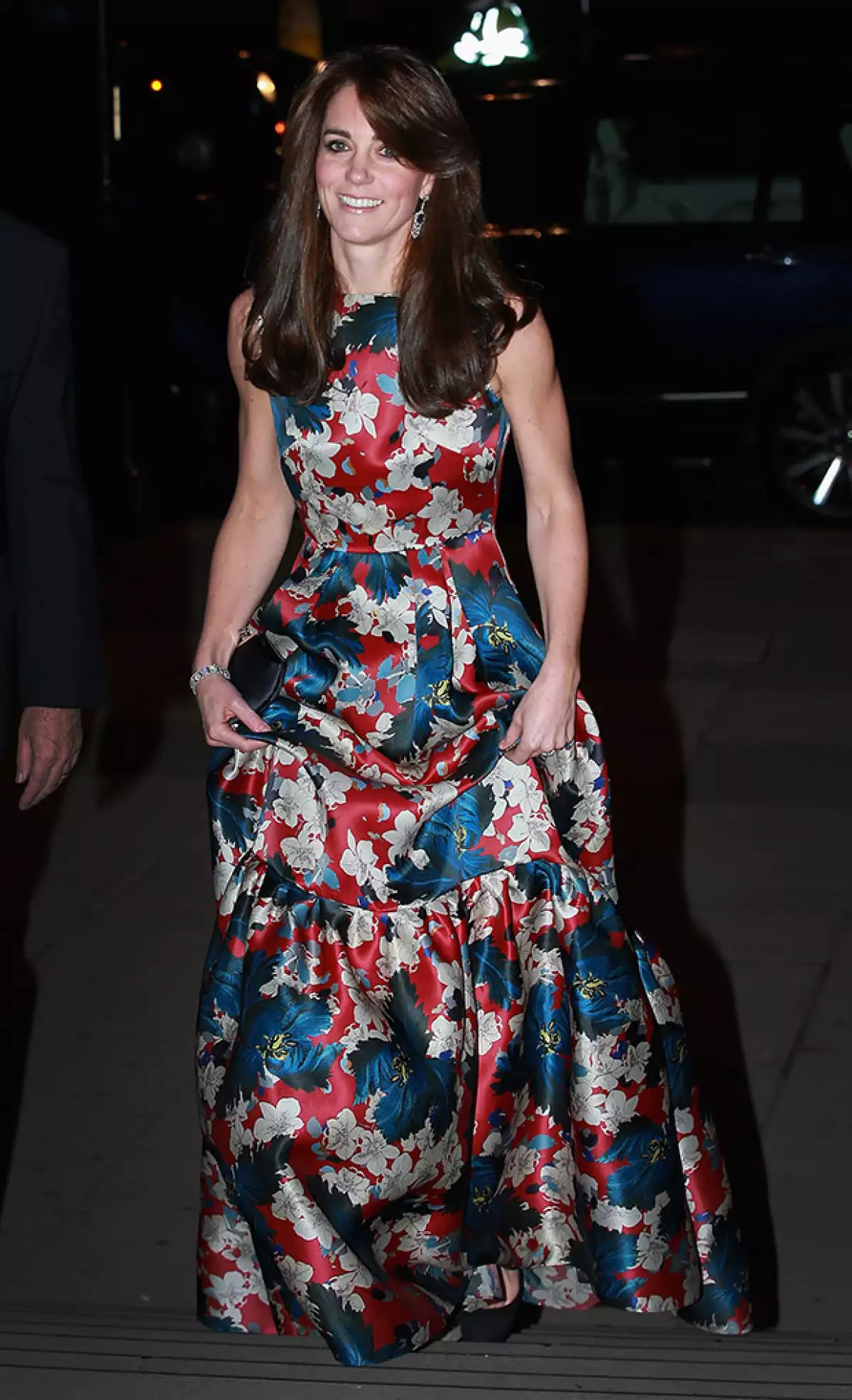 La duquesa de Cambridge asistió la noche de ayer a la gala `100 Women in Hedge Funds´ usando un vestido estampado que generó opiniones divididas.