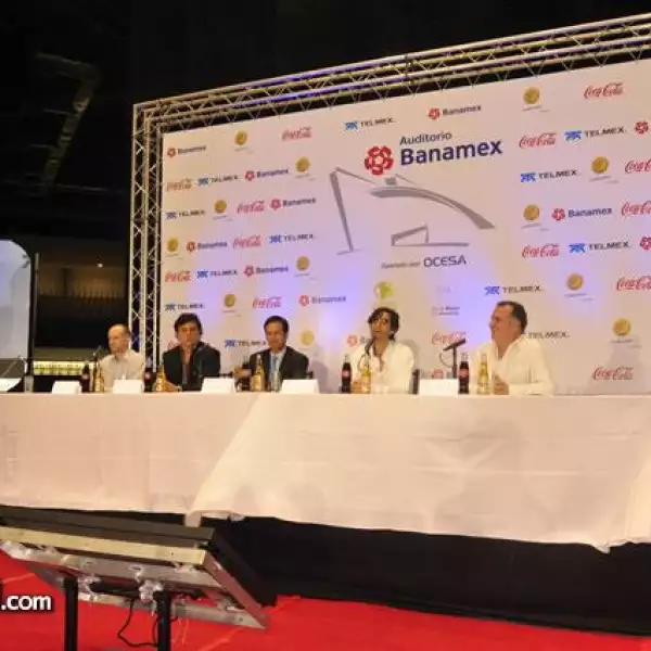 Benny en la presentación del Auditorio Banamex