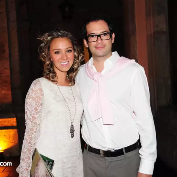 Cindy Peña,Carlos Gutiérrez