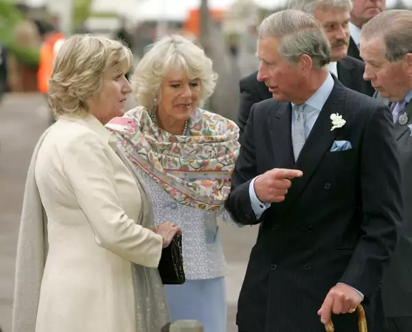 Annabel Elliot, Camila de Cornualles y el príncipe Carlos