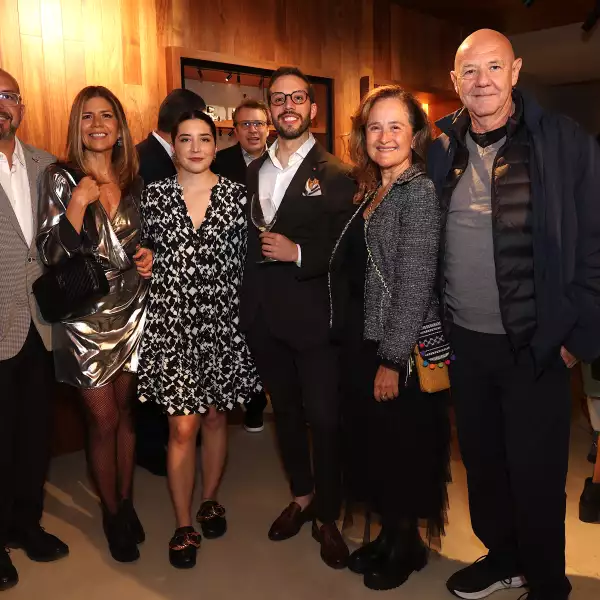 Víctor Sariñana , Lizle Bolio , Valentina Sariñana ,Adrián J