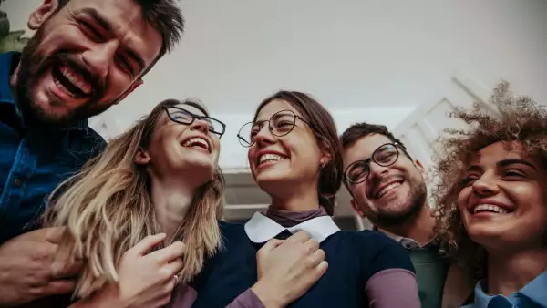 Felicidad en el trabajo, el impulsor clave del desempeño