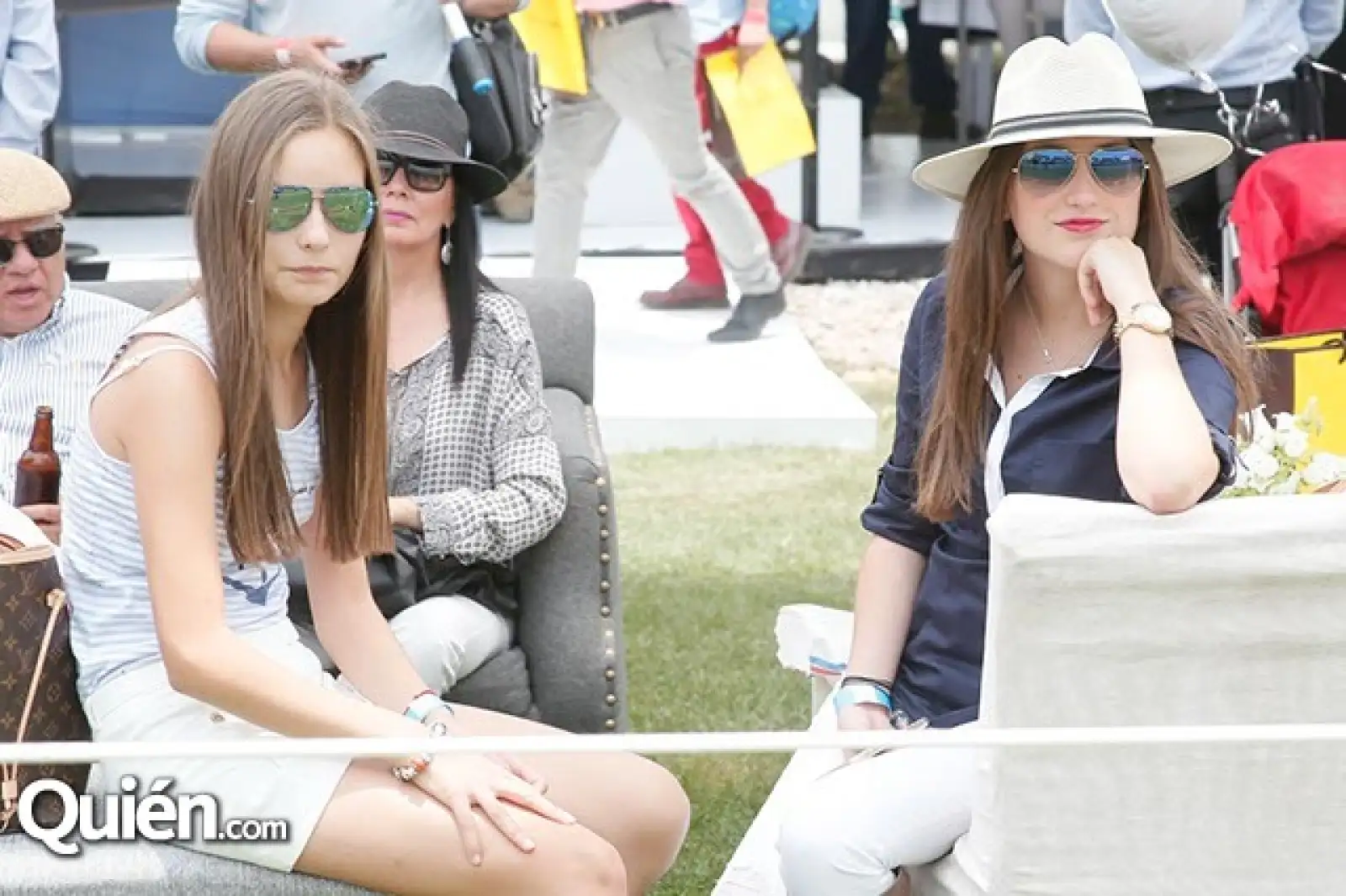 Regina y Renata Barba