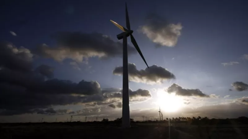 JUCHITÁN DE ZARAGOZA, OAXACA, 22ENERO2009.- La energía eólica es la energía obtenida del viento, o sea, la energía cinética generada por efecto de las corrientes de aire, y que es transformada en otras formas útiles para las actividades humanas.