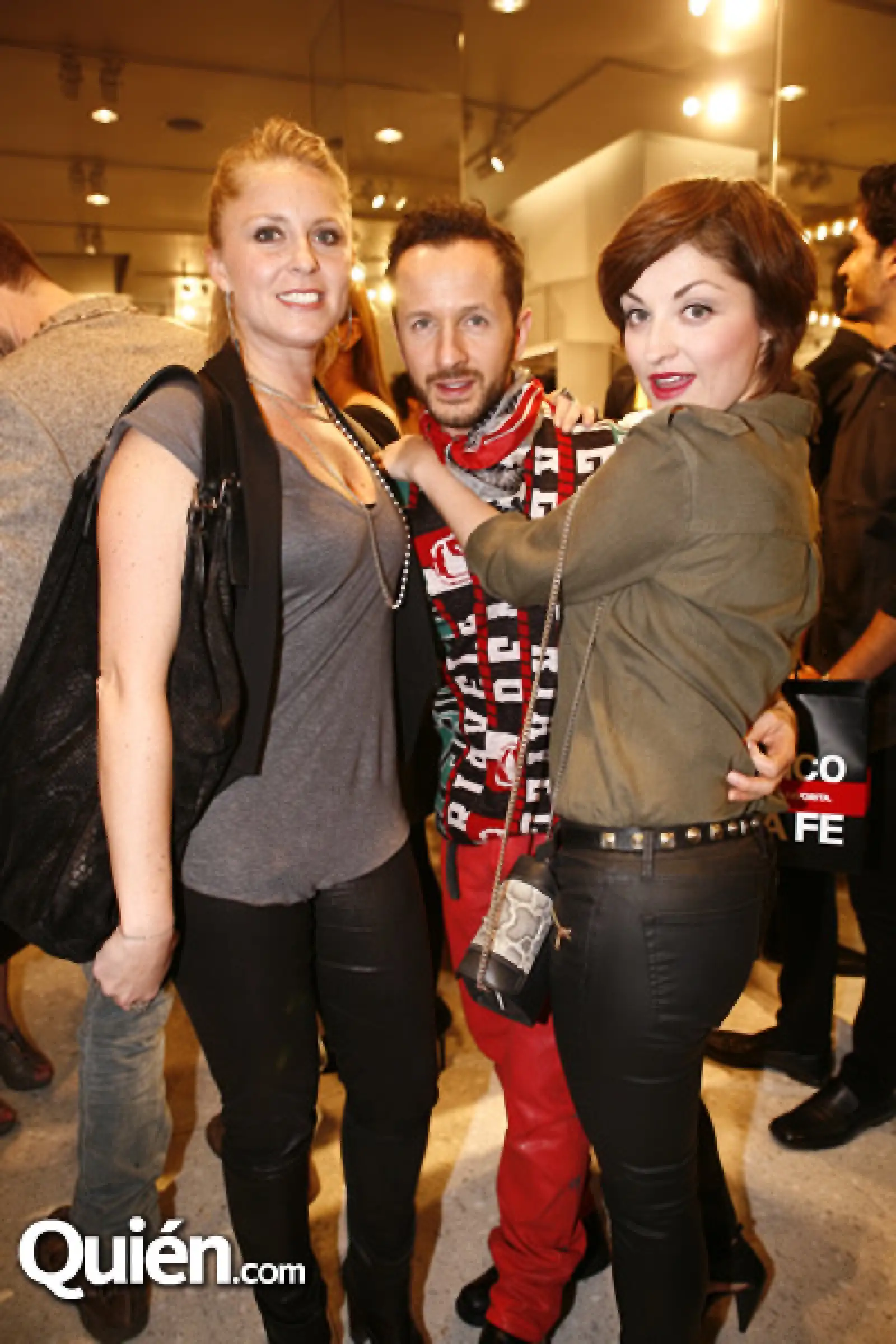 Ivette Bonilla,Oscar Madrazo,Mónica Rodríguez