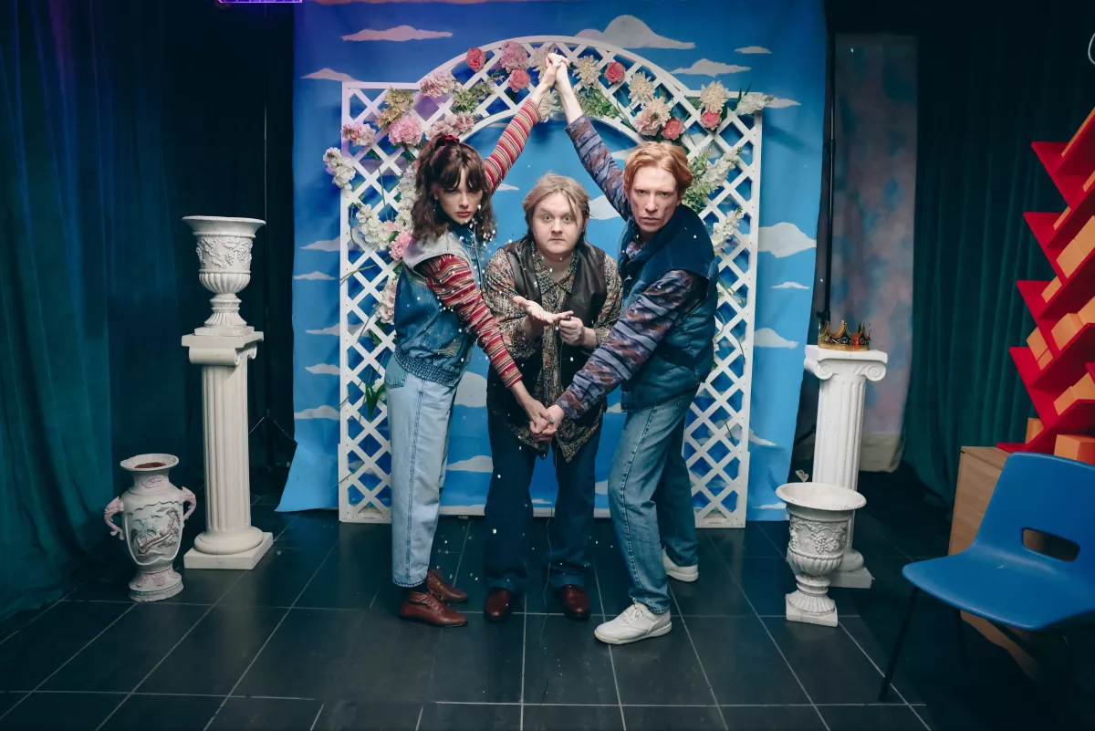 opalite-taylor-swift-video